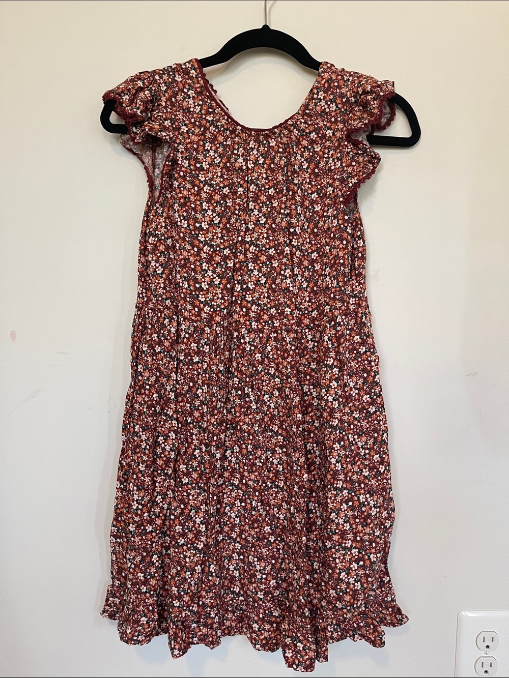 Wild Fable rust floral flutter sleeve dress Size small